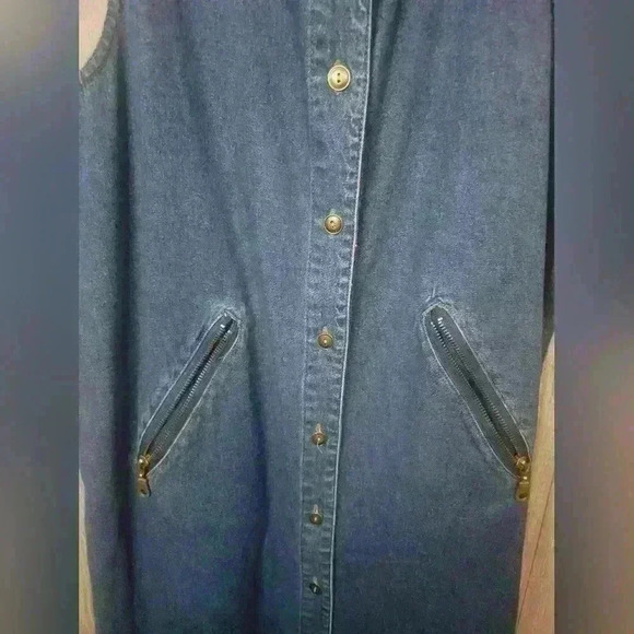 Boston Classics 1990s demin dressed with zipper pockets. Size 10. 100% cotton. - Picture 2 of 5